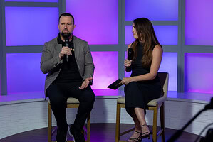 interview, lives studio audience