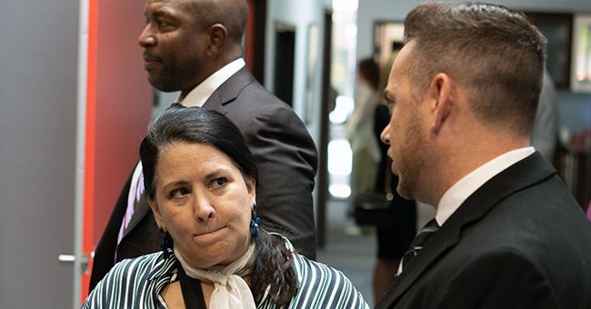 STN Founder and It Happens at STN Host Eric Sperling chats with a guest before the taping of Episode 10 of It Happens at STN. (STN/ Brett Haehl)